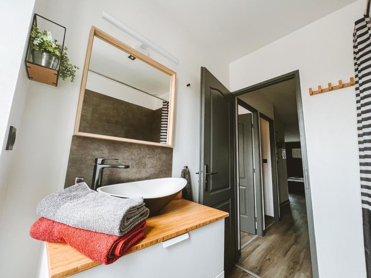 Le Dromardechois - Gite Meuble 6 Personnes Tournon Sur Rhone - Ecolodgite エクステリア 写真